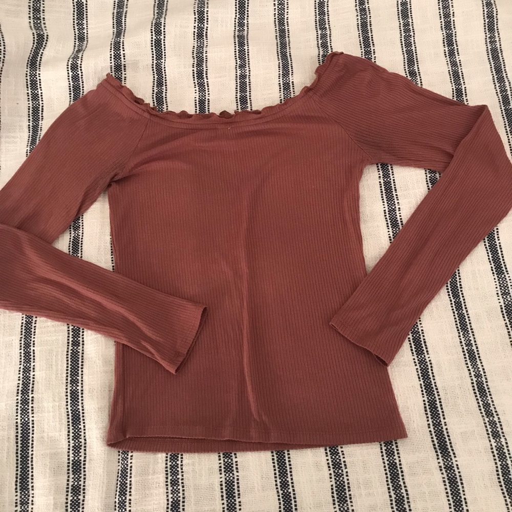 Long sleeve off the shoulder Aeropostale top